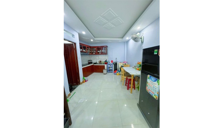 Vị trí đẹp, HXH Nguyễn Tư Giản, Phường 12, Gò Vấp. Nhà 4 tầng, 6PN, chỉ 5.48 tỷ