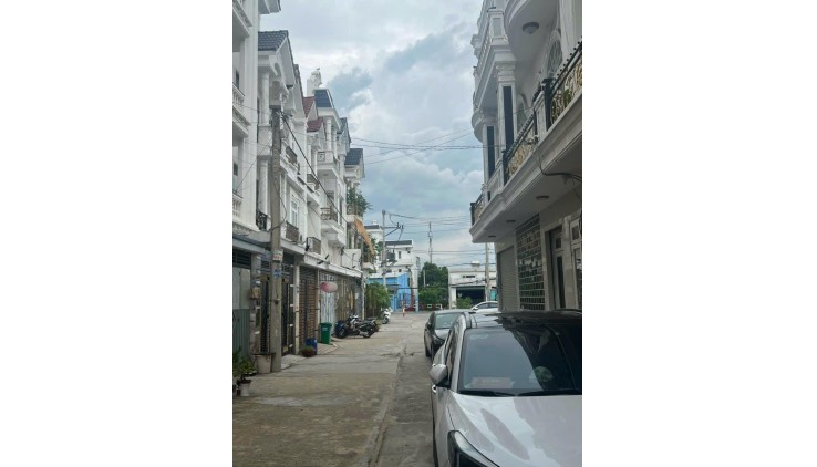 Bán Nhà Hẻm Ô Tô, 4 Tầng con đường Nguyễn ảnh Thủ. Q.12, Gía rộng 6 Tỷ TL