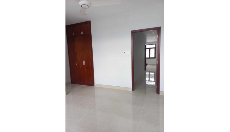 Bán nhà đường Bùi Văn Ba hẻm xe hơi rộng 8m 132m2 chỉ 8 tỷ