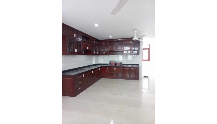 Nhà bán đường Bùi Văn Ba hẻm xe hơi 8m 132m2 chỉ 8 tỷ