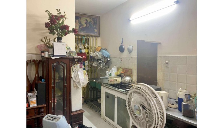 Bán gấp mặt tiền kinh doanh đường Ba Đình 42m2 nhỉnh 7 tỷ, liên hệ 0949445399