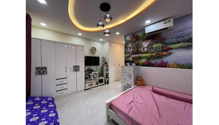 Giảm mạnh 2 tỷ, Nhà phố đẹp, nội thất cao cấp Châu Âu, Khu dân cư 13E , Sổ hồng sẵn. Liên hệ 0949445399