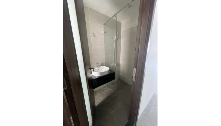 Cho thuê nhà mặt tiền Phạm Hùng, 5x20, có hầm, có thang máy, giá 22 triệu, liên hệ 0914864379
