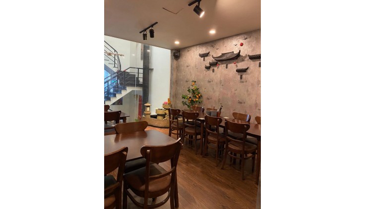 Cần sang Nhà Hàng Chay tại 567 Sư Vạn Hạnh, P.13, Q.10, TP.HCM