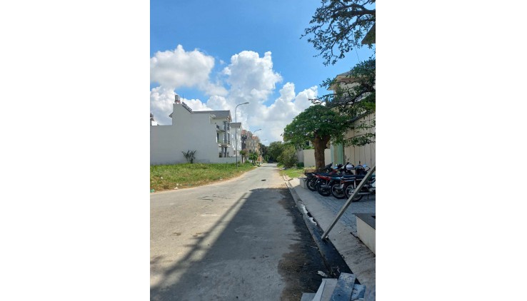 Giảm 1 tỷ còn 4.8 tỷ , Đất sổ đỏ 100m2 đường Phạm hùng nối dài, LK Đại Phúc, liên hệ 0934933978