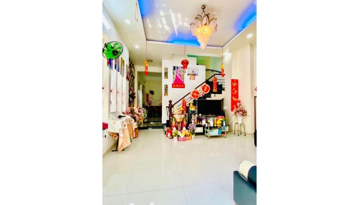 GẦN CHỢ TÂN HƯƠNG - HXH - VILLA MINI NGANG BỀ THẾ 7M - 105M 3 TẦNG GIÁ NHỈNH 8 TỶ