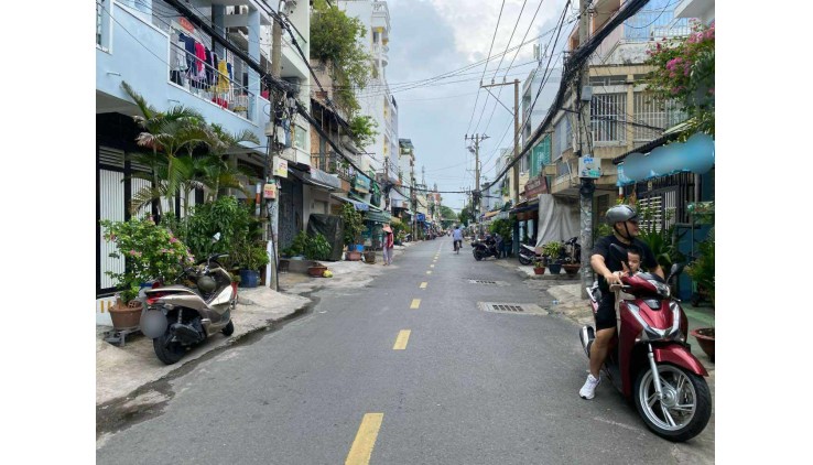 Bán gấp mặt tiền kinh doanh đường Ba Đình 42m2 nhỉnh 7 tỷ, liên hệ 0949445399
