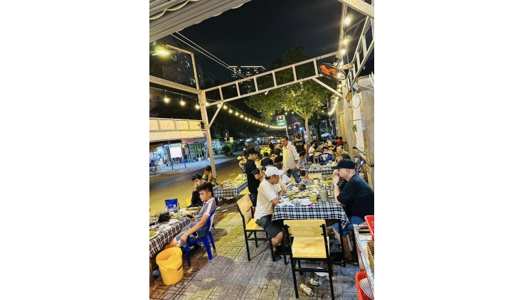Sang quán nhậu khu dân cư Bình Hưng, huyện Bình Chánh, TP. HCM