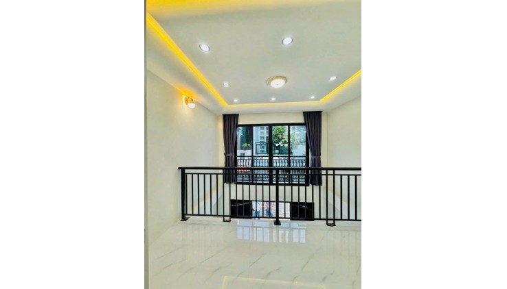Chính chủ cho thuê nhà Nguyễn Thái Bình Tân Bình 5 phòng ngủ 1T3L 20tr