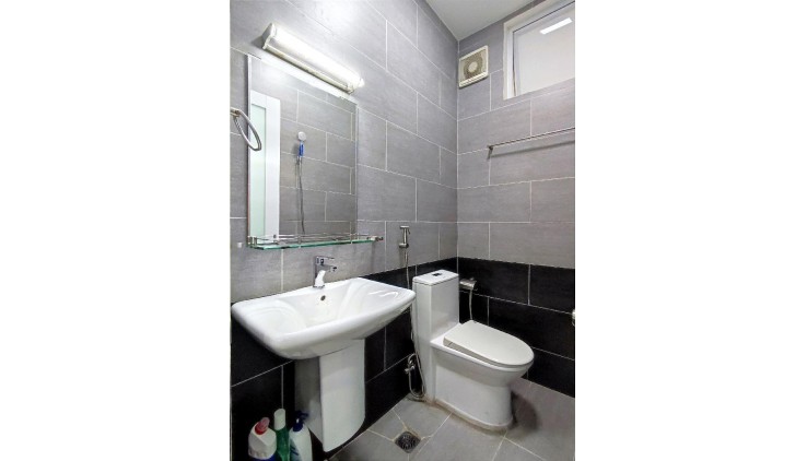 Nguyễn Văn Lượng Phường 16 Gò Vấp TP.HCM 70m2 Nhà 4 tầng 12,5 tỷ