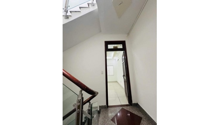 CHỦ XOẮN bán gấp nhà Lê Văn Thọ, Gò Vấp, 50m2, lô góc, 3pn, 2 tầng, NHỈNH 2 TỶ