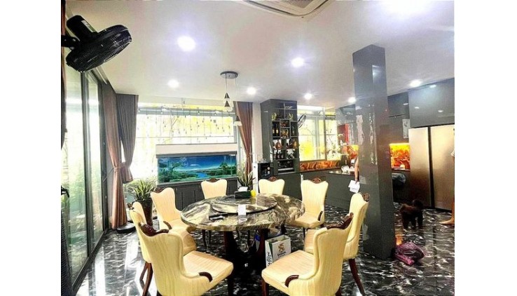 Mặt Tiền Thụt Minh Phụng Phường 10 Quận 11.
