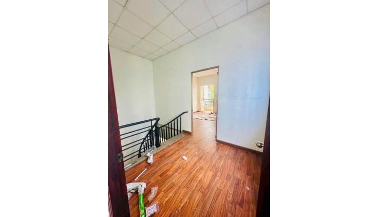 NGAY AEON - CHỢ SƠN KỲ - NHÀ LÔ GÓC NGANG 6,5 NỞ HẬU - 75M 2 TẦNG NHỈNH 5 TỶ