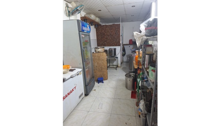 Sang quán cơm gà Mặt tiền đường Phạm Thế Hiển, F3, Quận 8, TP. HCM