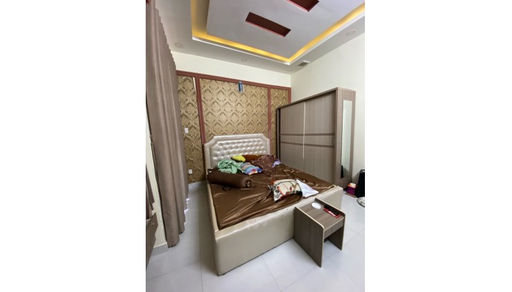 Bán nhà hẻm Ô TÔ tránh nhau Phạm Văn Đồng, Gò Vấp, 30m2, 2 tầng, NHỈNH 2 TỶ