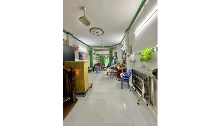 Cư xá Phú Bình Lạc Long Quân Phường 5 Quận 11.