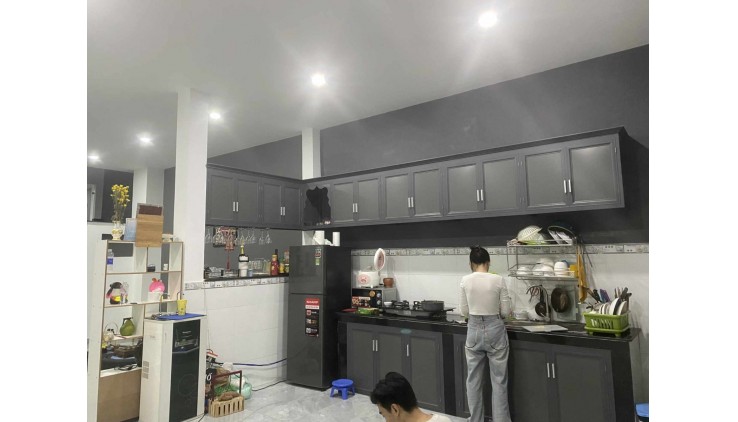 NHÀ ĐẸP BÁN GẤP - 95M2 -  3  TẦNG  -  AN PHÚ ĐÔNG  - Q12.  GIÁ CHỈ : 4,85 TỶ TL.