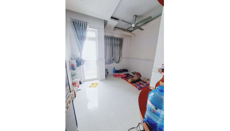 Bán nhà sát mặt tiền 32m2-4tang ngay chợ Tân Hương Tân Phú - hẻm 3 gác - 4 tỷ nhỉnh 0932030061