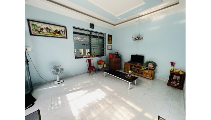 Nhỉnh 3tỷ có nhà Linh Xuân,TP. Thủ Đức. 100m2.