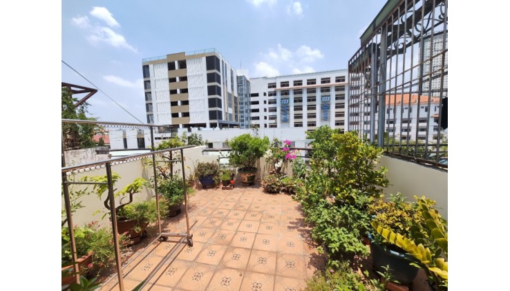 Bán nhà mặt tiền giáp Cao Lỗ 56m2 4 tầng phường 4 quận 8 giá 13,5 tỷ