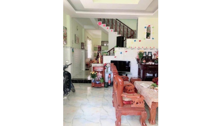 Bán Nhà Ấp 10, Quy Đức, Bình Chánh, 126.7m2, 2 Tầng, giá 1Tỷ Nhỉnh