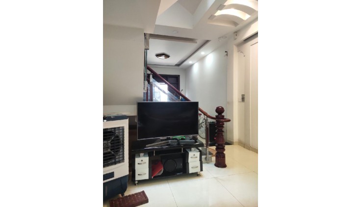90m2 nhà 4 tầng 4,1 x 22 = 8,9 tỷ Lê Đức Thọ Phường 15 Gò Vấp TP.HCM