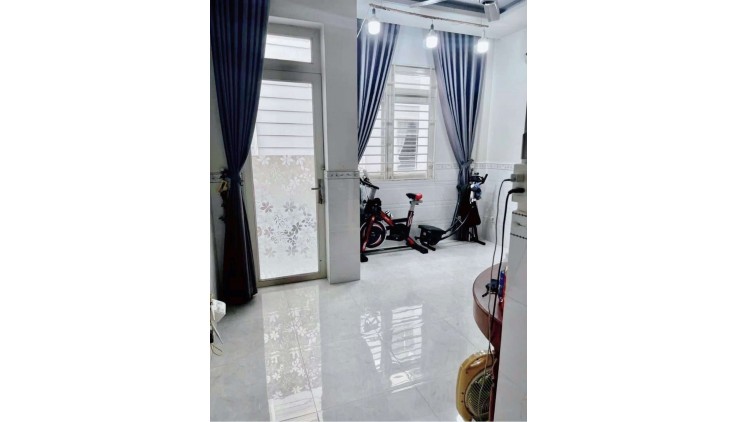 Bán nhà sát mặt tiền 32m2-4tang ngay chợ Tân Hương Tân Phú - hẻm 3 gác - 4 tỷ nhỉnh 0932030061