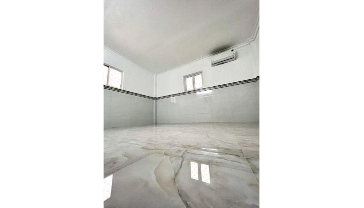 Nhà phố xinh rẻ 1 trệt 2 lầu trung tâm Quận 1 TP.HCM