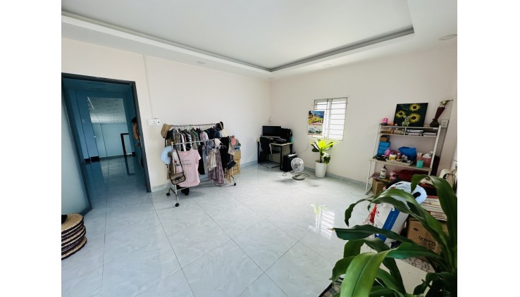 Nhỉnh 3tỷ có nhà Linh Xuân,TP. Thủ Đức. 100m2.
