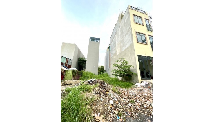 BÁN LÔ ĐẤT -  67.5M2 -  ( 4  X 17,5M ) TRUNG TÂM AN PHÚ ĐÔNG  GIÁ  : 3.2 TỶ TL.