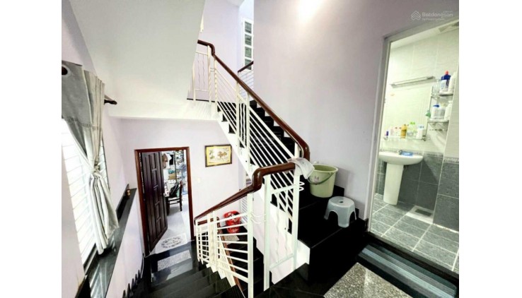 Bán nhà HXH Nguyễn Hữu Tiến, 4x15.42m (4 tấm đúc), hẻm thông- nhà mới đẹp chỉ 5 tỷxx