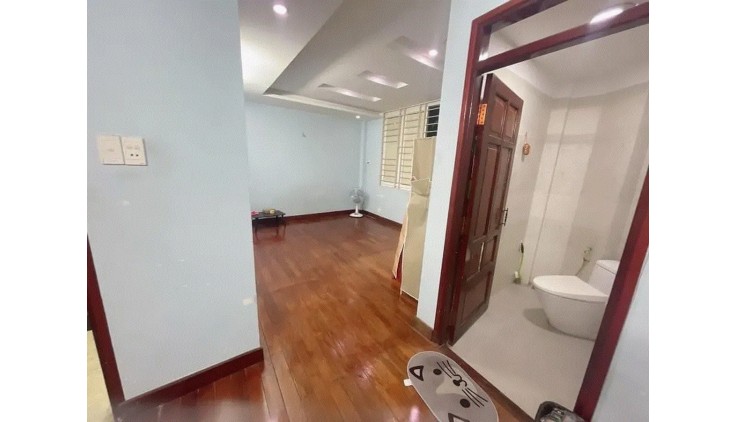 NHÀ CĂN GÓC 2 MẶT TIỀN CÁCH MẠNG THÁNG 8, QUẬN 10 - KLG - KQH - HOÀN CÔNG. CHỈ 7.2 TỶ TL