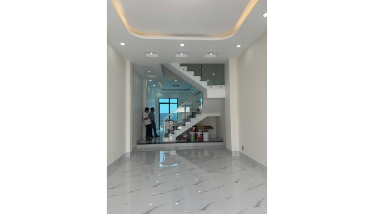 SỐC - NHÀ ĐẸP MÓI XÂY - 70M2 -  3 TẦNG - Đ. HÀ HUY GIÁP - THẠNH XUÂN - Q12.  NHỈNH  : 4 TỶ  TL.