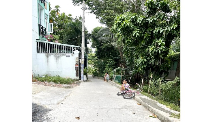 BÁN LÔ ĐẤT -  67.5M2 -  ( 4  X 17,5M ) TRUNG TÂM AN PHÚ ĐÔNG  GIÁ  : 3.2 TỶ TL.