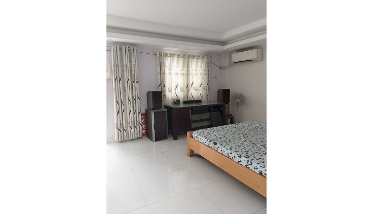 Bán nhà mặt phố HXH 52m2 4 tầng 4pn sân thượng KD Dương Bá Trạc quận 8