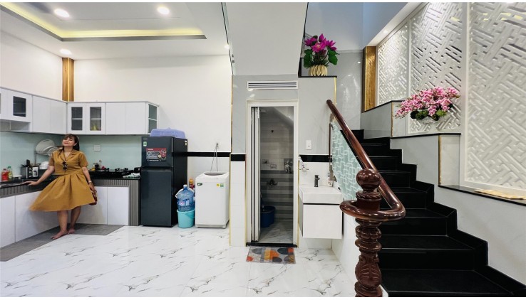 Bán Nhà Gấp 4 Tỷ 9 DT 5 x 10 4 PN 5 WC Tây Lân Bình Tân
