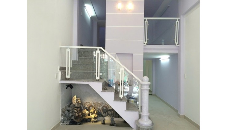 Q7 GIẢM CHÀO 500 TRIỆU , HẺM XE HƠI,SỔ VUÔNG A4, 3 TẦNG  61M2 ĐANG CHO THUE , CHỈ CÓ  6,1 TỶ ,