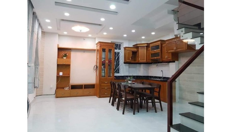 Bán nhà Phan Đăng Lưu, Phú Nhuận. DT 4,2mx9m, 1 trệt, 3lầu, PN + 3WC, giá  4,6 tỷ