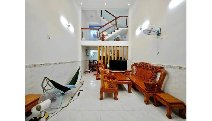 BÁN NHÀ PHẠM VĂN CHIÊU, HẺM XE HƠI, 4.2x12M NHÀ MỚI 3 TẦNG Ở NGAY