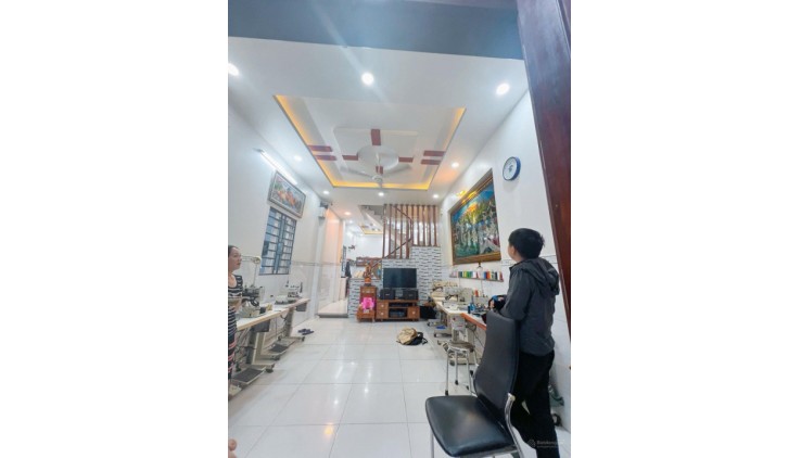 HXH Tân Kỳ Tân Quý- T.Phú- Nhà đẹp ở liền- 4T BTCT kiên cố (4.5x15m) Chỉ 6 tỷxx