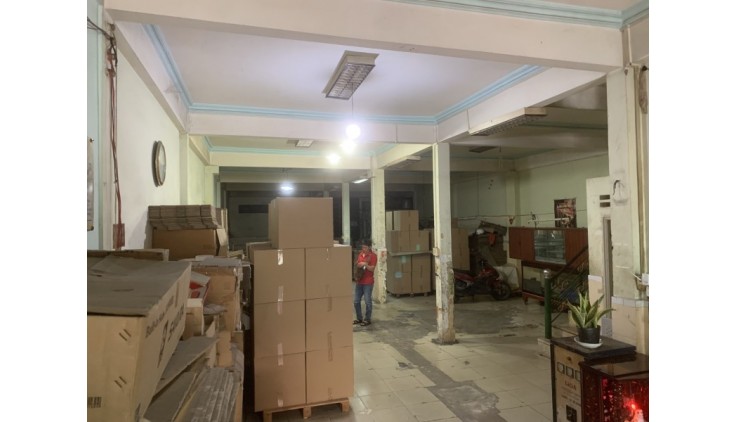 Bán nhà Cũ 2 Tầng, tiện xâ, Hẻm 8m Khuông Việt - Hòa Bình - giáp Q11, 8x26m, 16.5 tỷ.