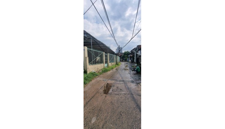 Nhà ngộp, Đường số 4. 344m2, 17mx22m. 12.5tỷ. Linh Xuân, TP.Thủ Đức