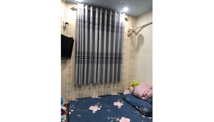 Ngay Công viên Làng hoa - Hẻm 3.5m - (4 x 8)m - BTCT 2 Tầng