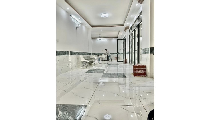 Bán nhà HXH Thích Quảng Đức, P5, Phú Nhuận, 70m2, 5 tầng, ngang 14,5m