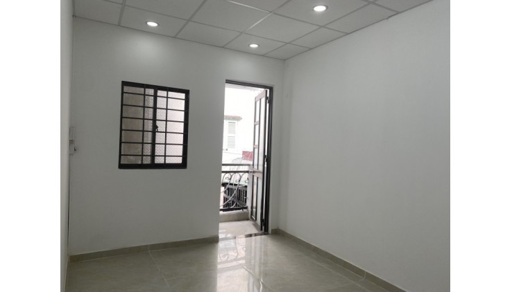 Gần Chợ Gò Vấp - Hẻm 3 gác, cách xe hơi 2 căn - DT 28m2