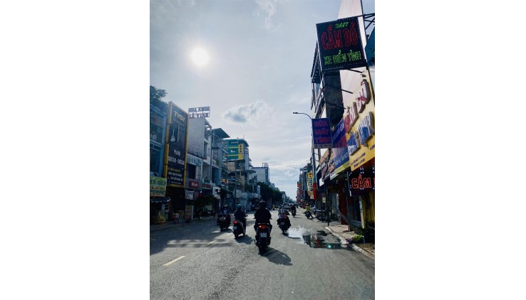***Bán nhà mặt tiền Tân Bình, đường Cách Mạng Tháng 8, (4*20); 3 tầng