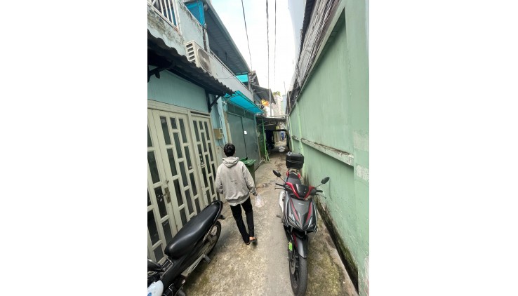 Ngay Vincom Phan Văn Trị - Hẻm 3m - (4 x 8)m - Có thu nhập 150 triệu/y