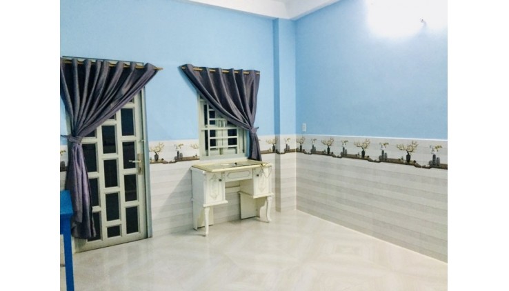 Ngay Vincom Phan Văn Trị - Hẻm 3m - (4 x 8)m - Có thu nhập 150 triệu/y