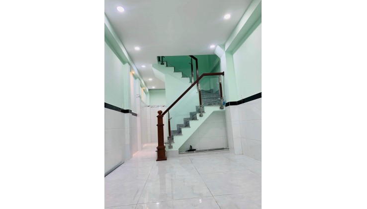 Gần Chùa Nghệ Sỹ - HXH 50m ra mặt tiền - (3.2 x 10)m - BTCT 2 Tầng