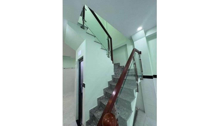 Gần Chùa Nghệ Sỹ - HXH 50m ra mặt tiền - (3.2 x 10)m - BTCT 2 Tầng
